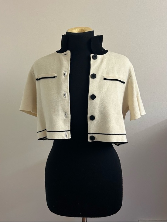 OAK + FORT Tops - Oak & Fort Cropped Short Sleeved Cream Cardigan with Black Trim  Size S